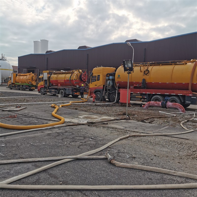 鹿寨污水池清理